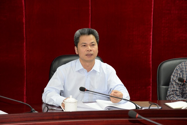 省工商联党组中心组传达学习省委经济工作会议(图1) 省工商联党组中心组传达学习省委经济工作会议(图1)